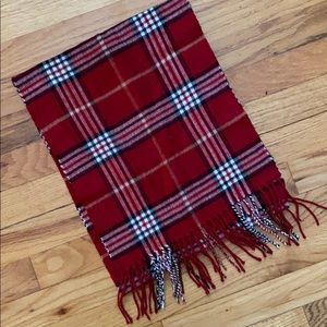 Red plaid scarf NWOT smoke/pet free home